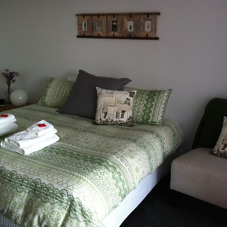 Corinella On The Esplanade Bed & Breakfast Екстериор снимка